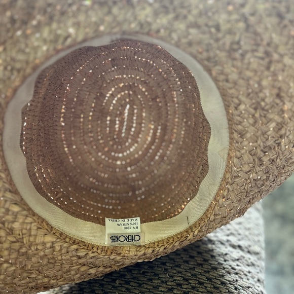 Cherokee Woven Straw Hat with Cream Accent - Picture 3 of 3
